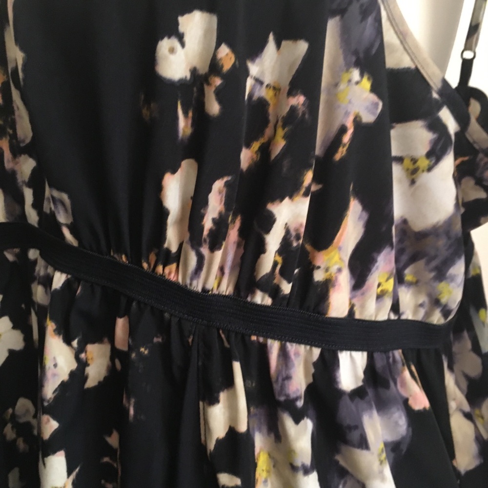 Vera Wang Handkerchief Navy Floral Dress - Picture 13 of 16